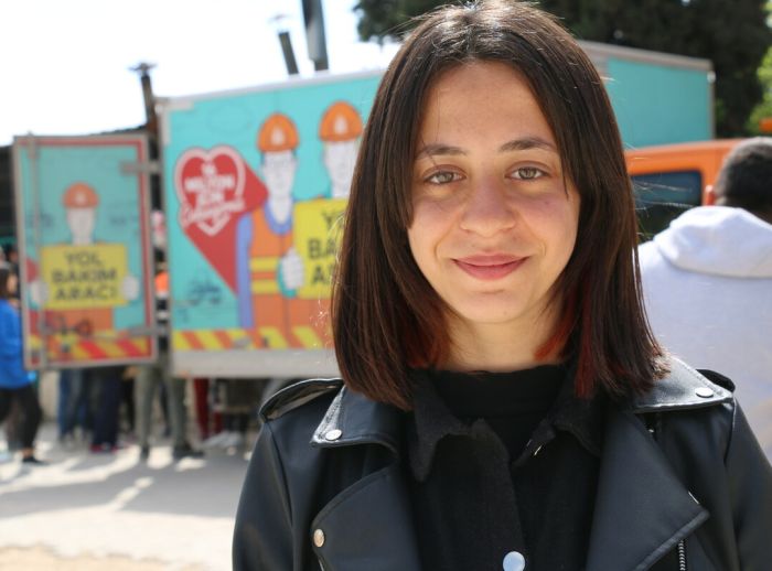 Zeynep Çivi, a 20-year-old earthquake survivor