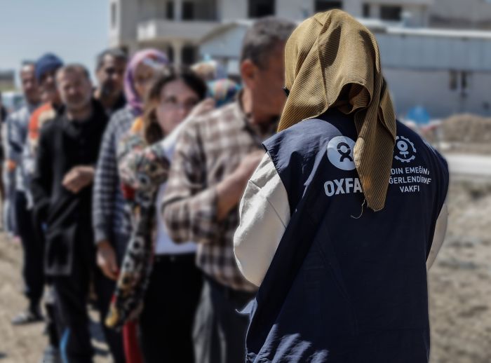 Oxfam delivery of hygiene kits in Samandag, Hatay province, Turkey.