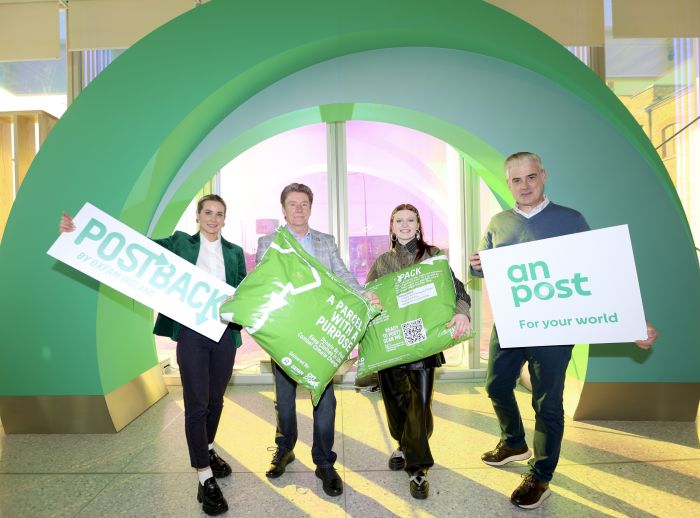 Official PostBack photocall. On the Picture from left to right: Marketing  Communications Manager at An Post, Ruth Gill, Trevor Anderson, Director of Trading at Oxfam Ireland, Oxfam Ireland’s Deputy Shop Manager in Ringsend, Patrycja Pawela, and Garrett Bridgeman, Managing Director, Mail and Parcels Division at An Post. 