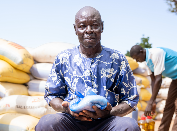 Amado Sawadogo, an internally displaced person living in Boussouma, speaks on how the help he received from Oxfam to overcome the challenges of the lean season, when granaries are empty and food hard to find. 