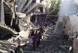 Children and their families are returning to their homes in Gaza or the remains of their homes to check the status of their homes.