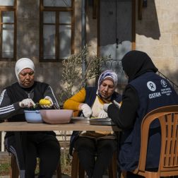 Matiya Women's Cooperative members prepare meals for survivors of the disaster in the courtyard of Nahıl Guesthouse.