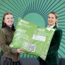 Oxfam Ireland’s Deputy Shop Manager in Ringsend, Patrycja Pawela (L), and Marketing  Communications Manager at An Post, Ruth Gill (R), at the official PostBack photocall. 